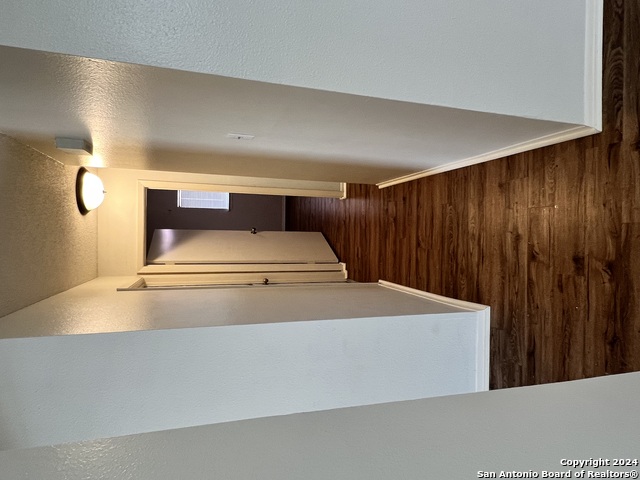 Image 9 of 21 For 21614 Longwood