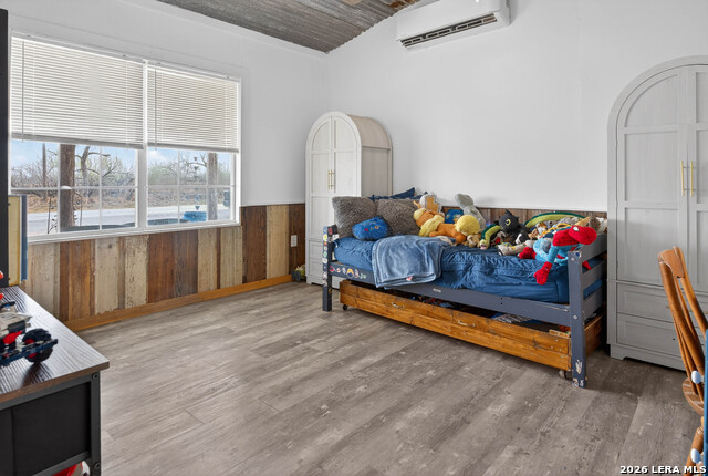 Image 31 of 49 For 405 Coughran