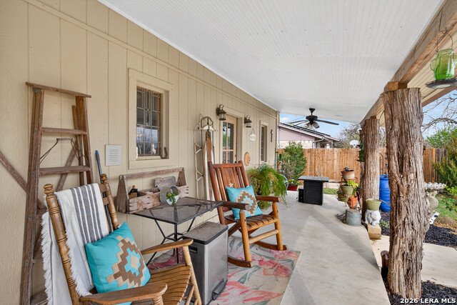 Image 4 of 49 For 405 Coughran