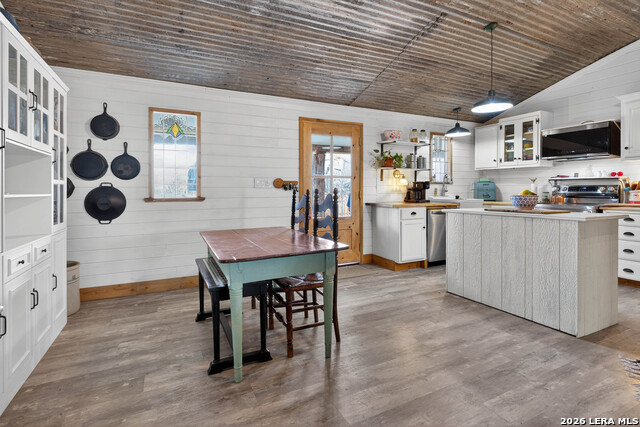 Image 6 of 49 For 405 Coughran