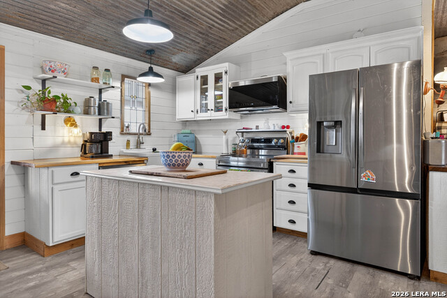 Image 7 of 49 For 405 Coughran