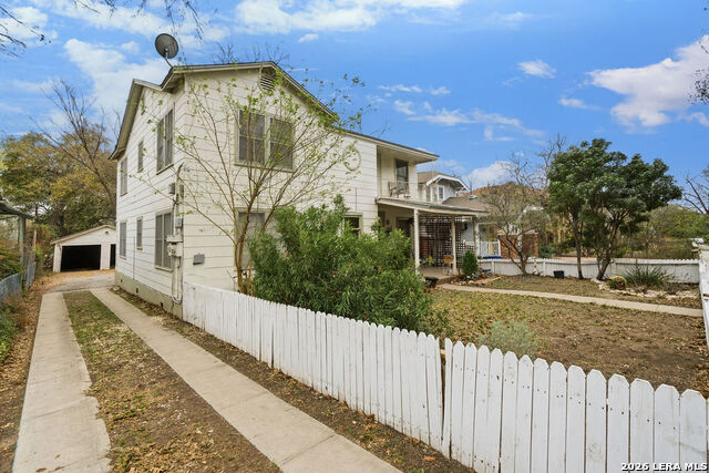 Image 3 of 22 For 526 Fulton  