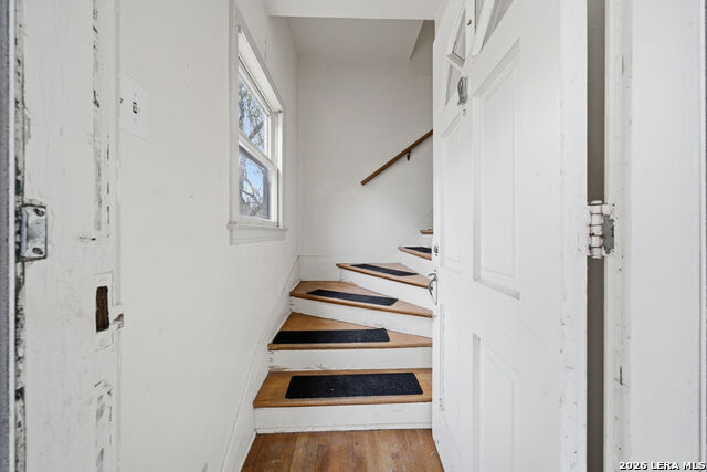 Image 7 of 22 For 526 Fulton  