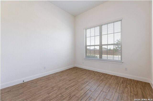 Image 16 of 31 For 9307 Madler  