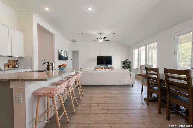 Image 5 of 31 For 9307 Madler  