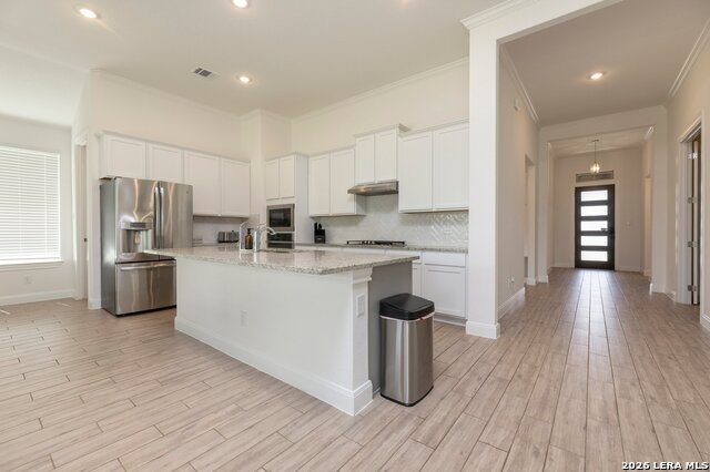 Image 8 of 31 For 9307 Madler  