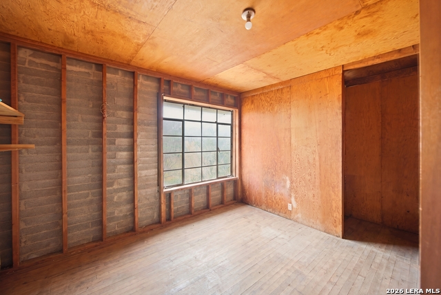 Image 22 of 31 For 4988 S Loop 1604 E