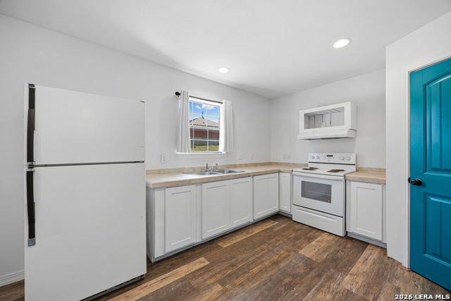 Image 30 of 36 For 4105 Summit Hurst