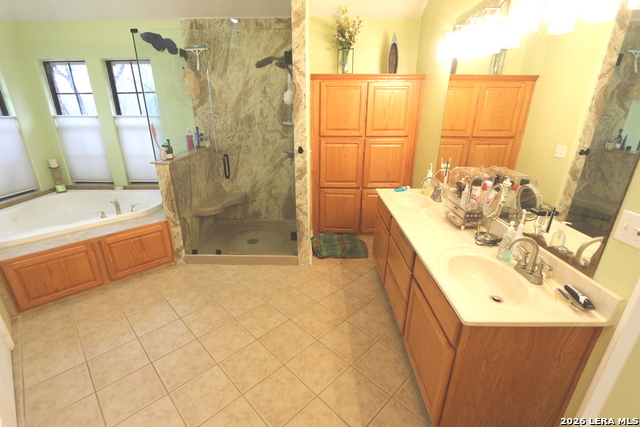 Image 15 of 33 For 124 Rosewood Dr