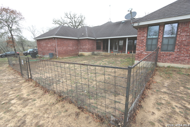 Image 26 of 33 For 124 Rosewood Dr