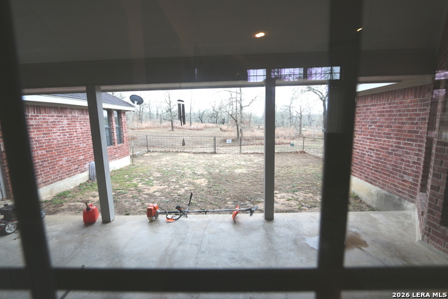 Image 28 of 33 For 124 Rosewood Dr