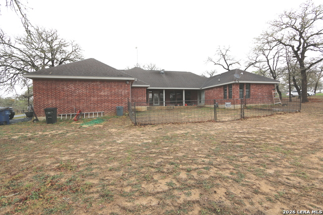 Image 4 of 33 For 124 Rosewood Dr