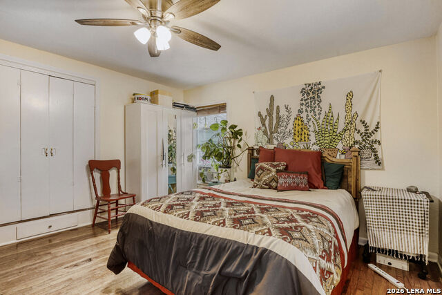 Listing photo id 11 for 3307 Larry  