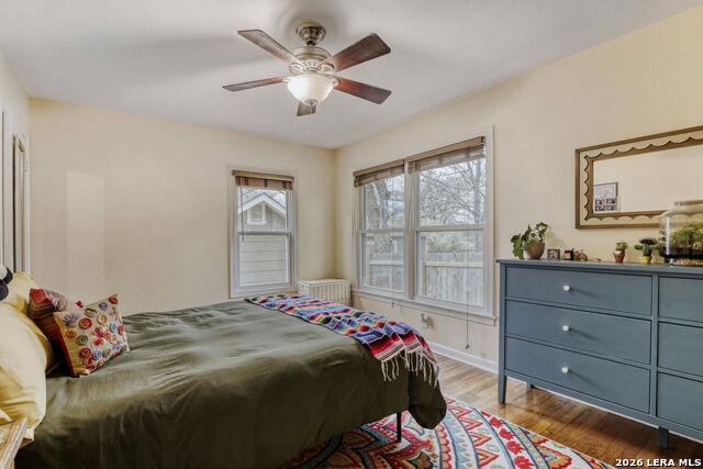 Listing photo id 12 for 3307 Larry  