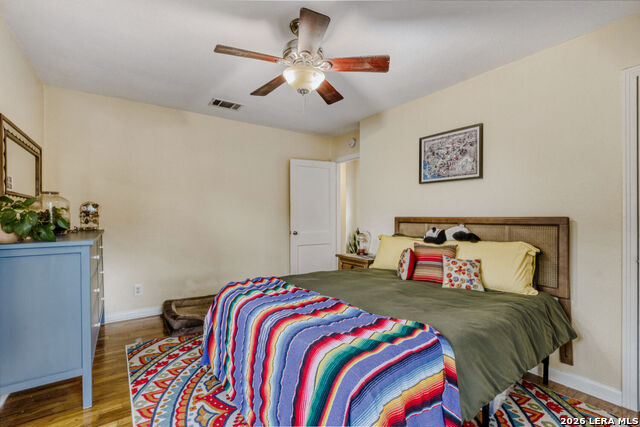 Listing photo id 14 for 3307 Larry  