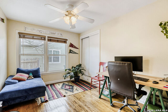 Listing photo id 18 for 3307 Larry  