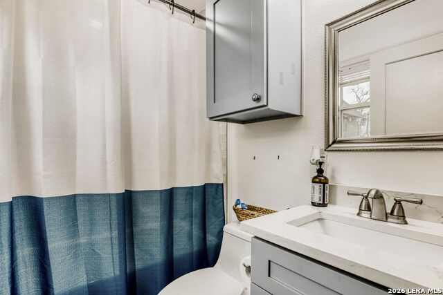 Listing photo id 21 for 3307 Larry  