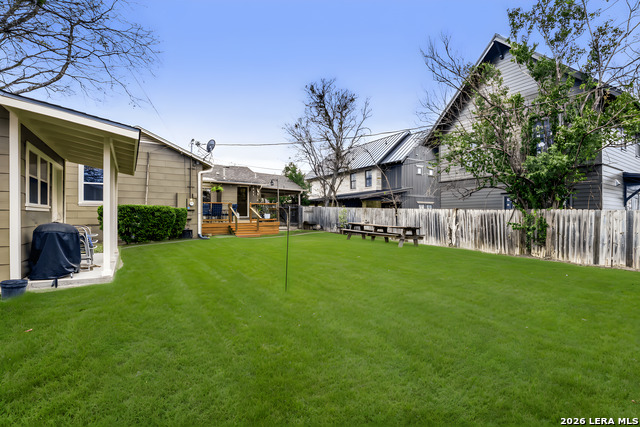 Listing photo id 23 for 3307 Larry  