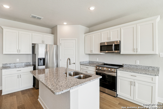 Image 6 of 43 For 7150 Magnolia Creek