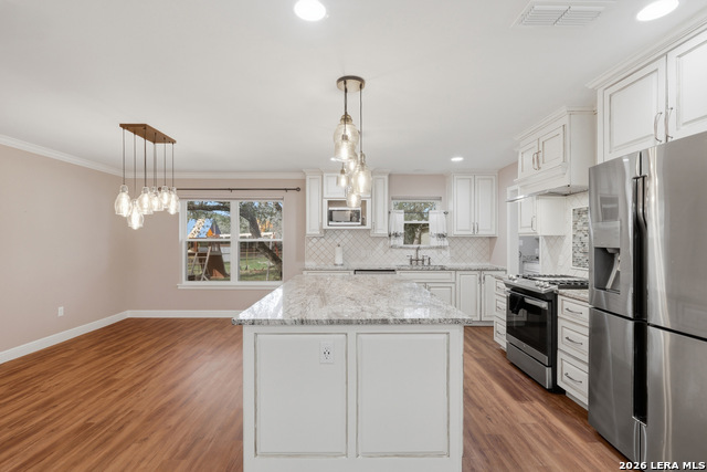 Image 7 of 35 For 30511 Oakview