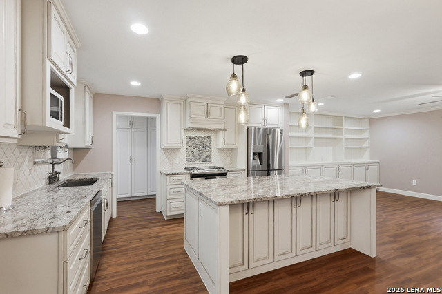 Image 8 of 35 For 30511 Oakview