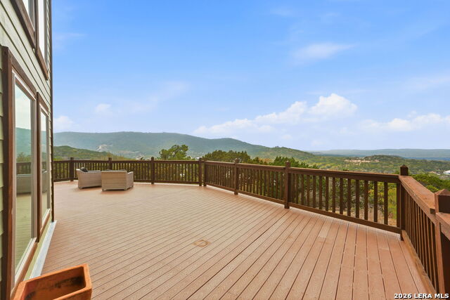 Image 3 of 40 For 232 Doe Run  