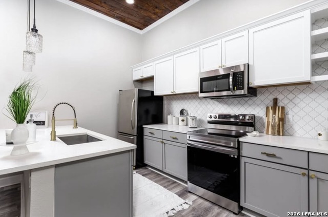 Image 4 of 11 For 613 Delaware