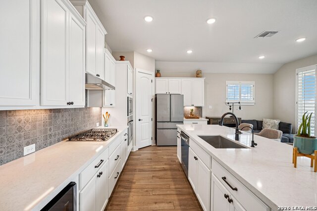 Image 24 of 75 For 105 Vallejo  