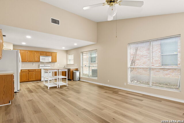 Image 10 of 28 For 9218 Red Leg