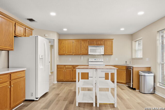 Image 11 of 28 For 9218 Red Leg