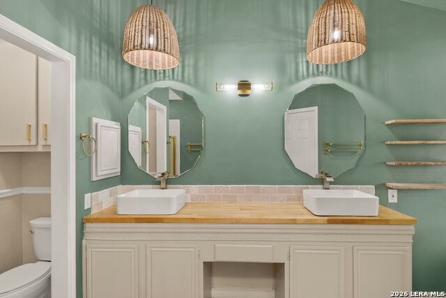 Image 16 of 28 For 9218 Red Leg