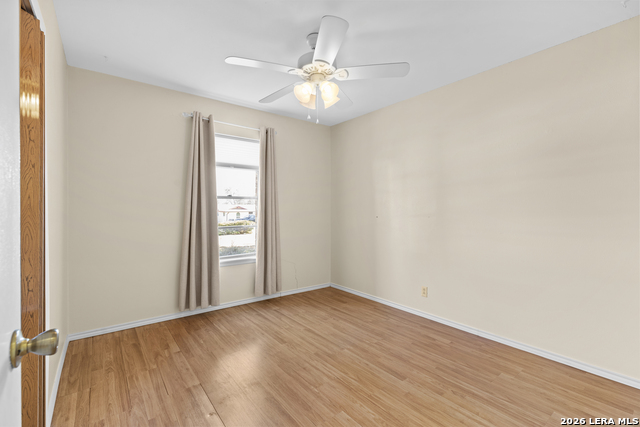 Image 17 of 40 For 7337 Leading Oaks St.