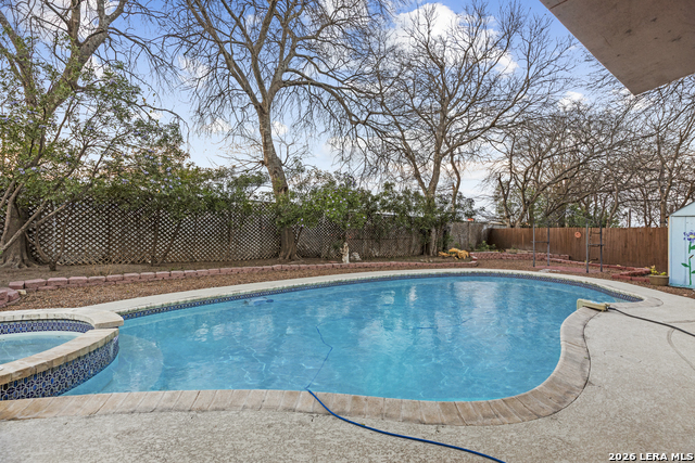 Image 30 of 40 For 7337 Leading Oaks St.