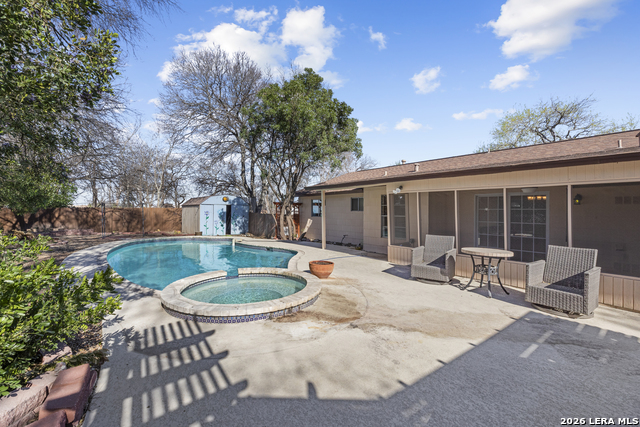 Image 31 of 40 For 7337 Leading Oaks St.