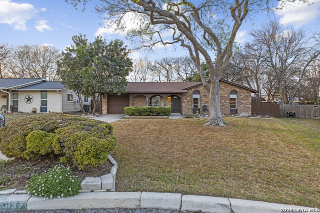 Image 39 of 40 For 7337 Leading Oaks St.