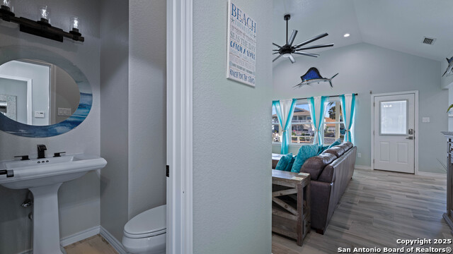 Image 11 of 75 For 303 Square Rigger