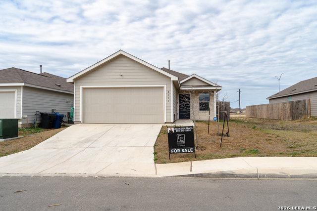 Image 3 of 18 For 4111 Imogene Ivy