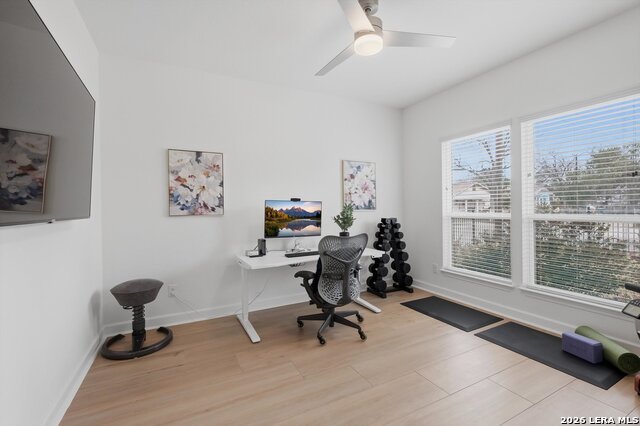 Image 13 of 29 For 331 E Lambert St