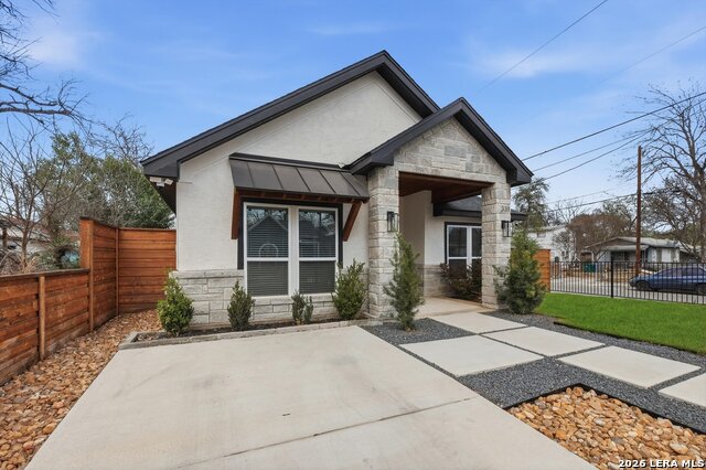 Image 2 of 29 For 331 E Lambert St