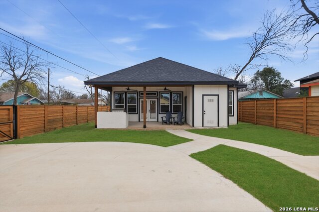 Image 24 of 29 For 331 E Lambert St