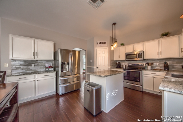 Image 6 of 15 For 20515 Tree Meadows