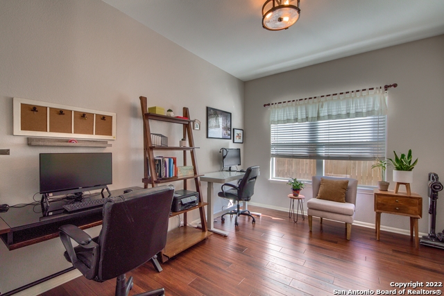 Image 7 of 15 For 20515 Tree Meadows