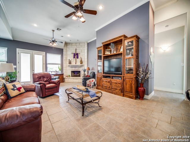 Listing photo id 8 for 110 Hoskins Trail