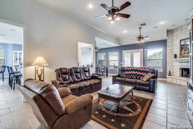 Listing photo id 7 for 110 Hoskins Trail