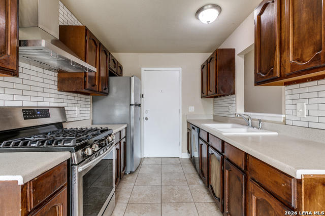 Image 8 of 29 For 7114 Spring Morning St