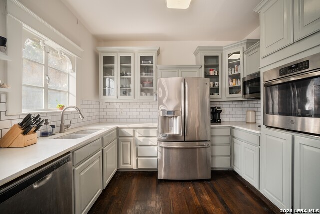 Image 11 of 38 For 901 Woodlawn W