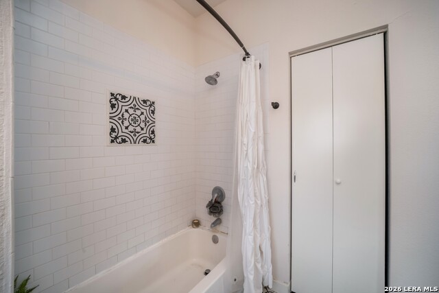 Image 17 of 38 For 901 Woodlawn W