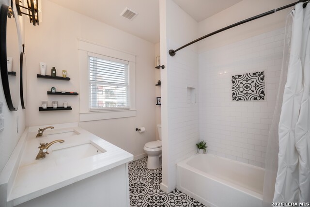 Image 18 of 38 For 901 Woodlawn W