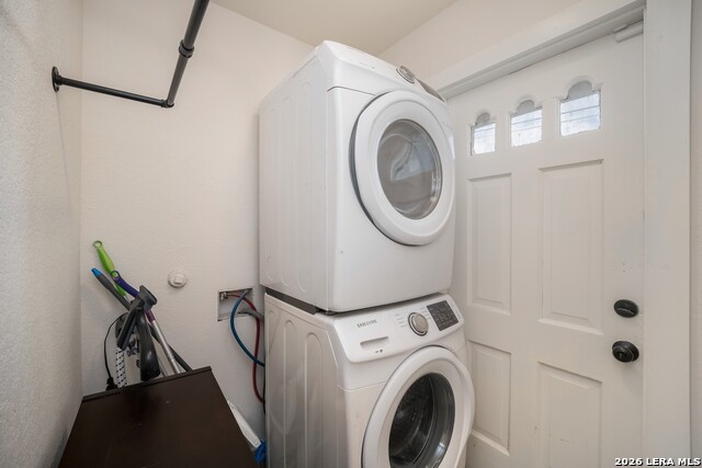 Image 23 of 38 For 901 Woodlawn W