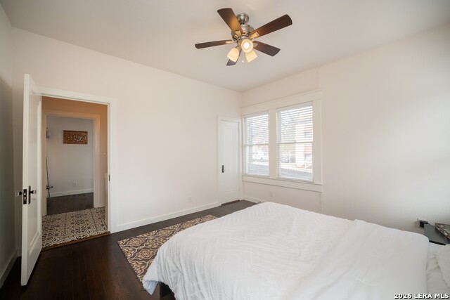 Image 24 of 38 For 901 Woodlawn W